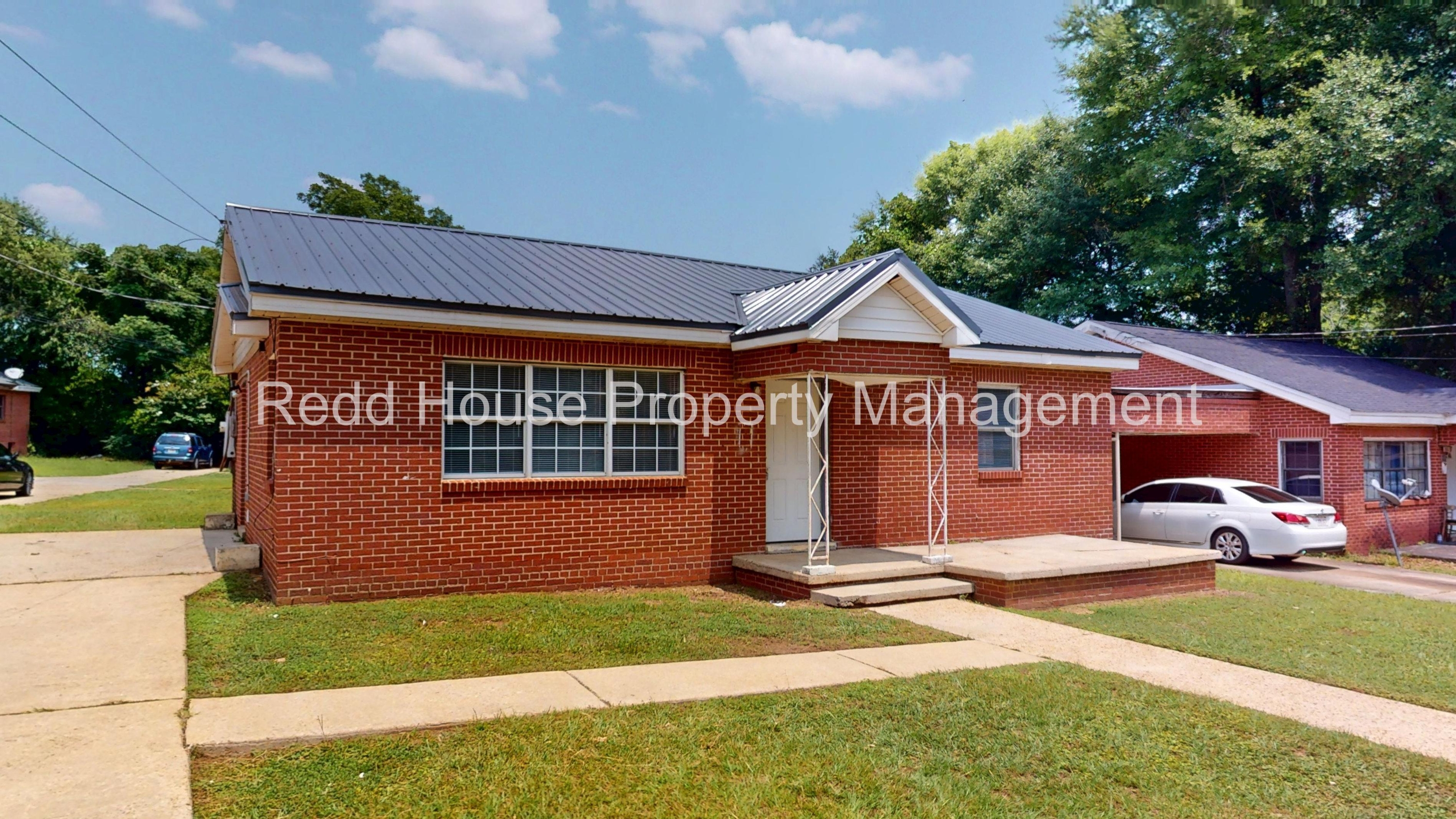 618 North Rawls Street