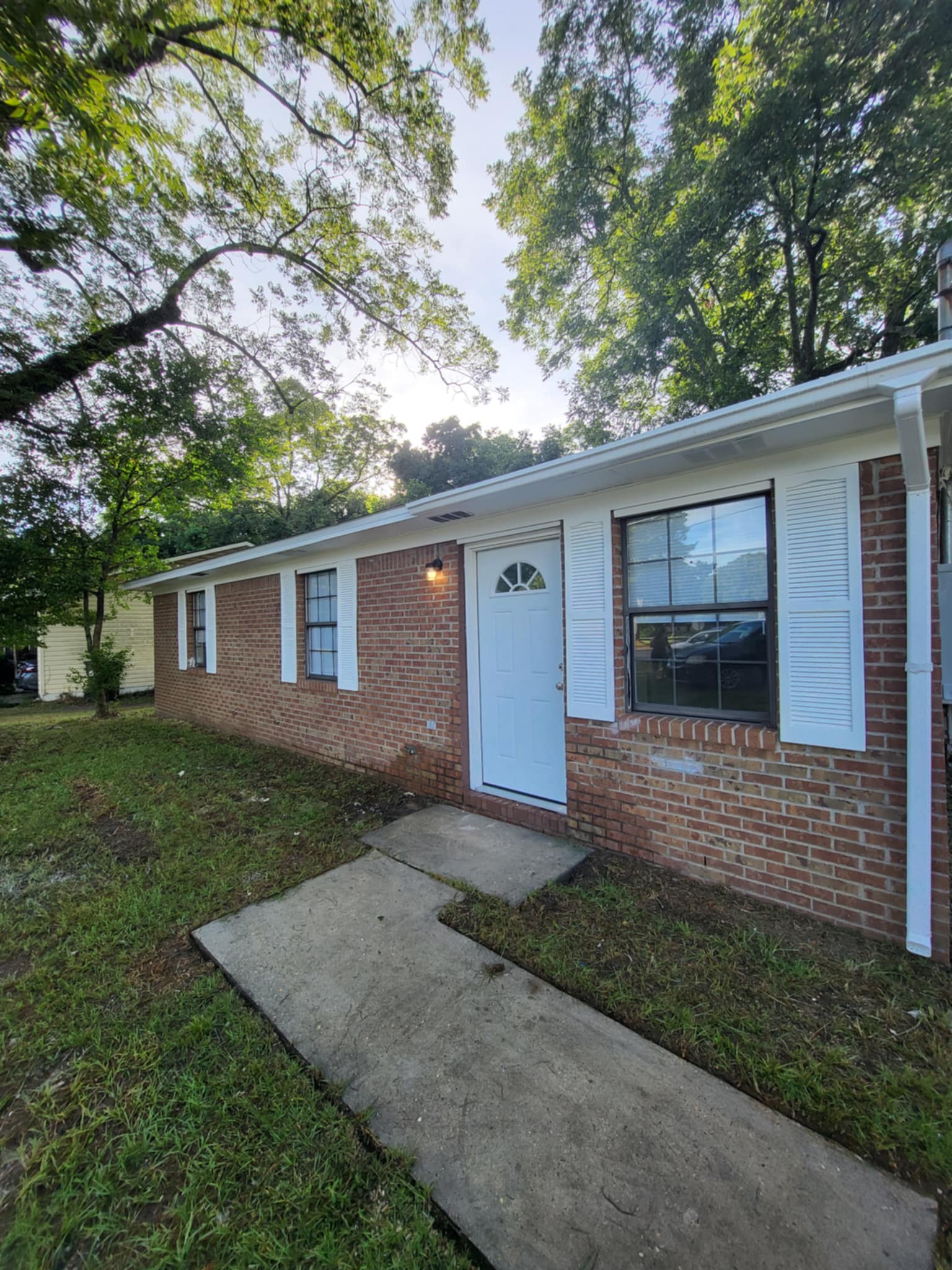 424 S Ainsley St.